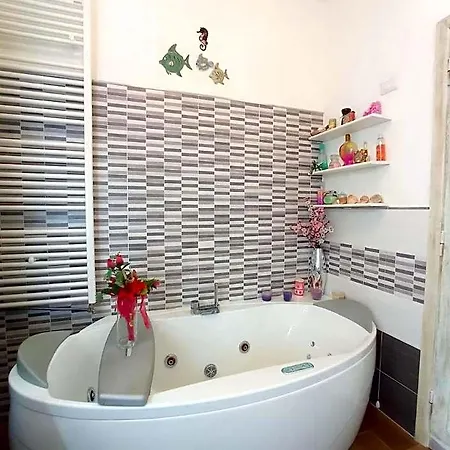 La Pervinca Bed and Breakfast 3*